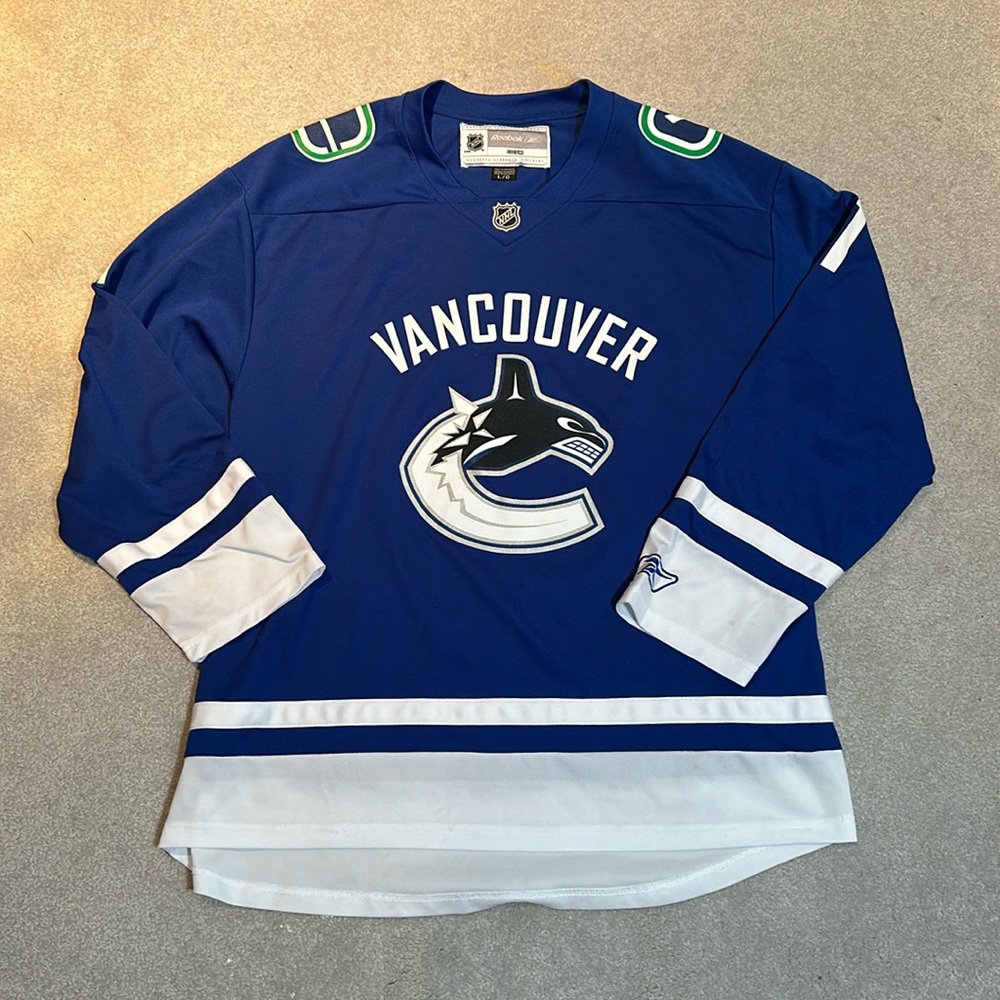Men’s Reebok Nhl Hockey Jersey Vancouver Canucks Roberto Luongo sz L